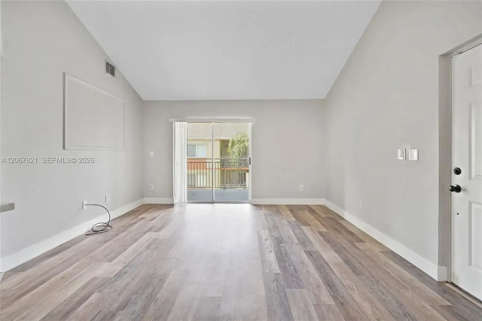 18840 NW 57th Ave # 306, Hialeah FL 33015 photo 4