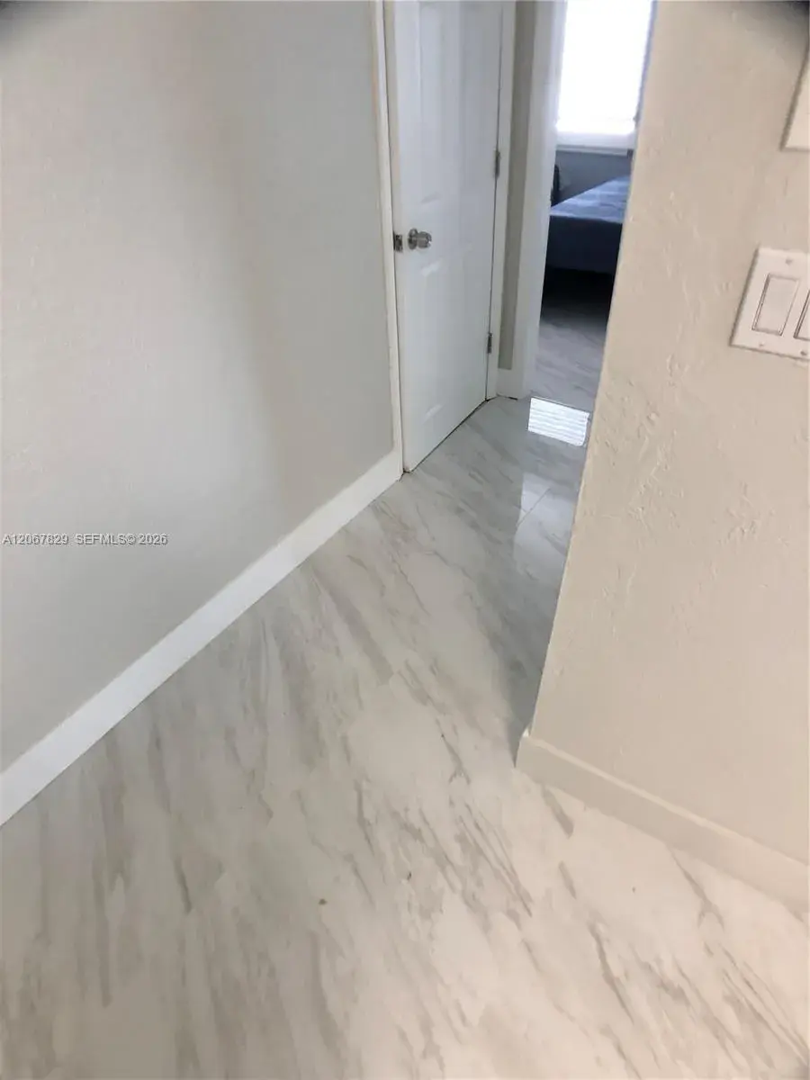 2111 Monroe Ter, Hollywood FL 33020