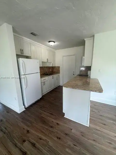 2540 NW 155ST # 2540, Miami Gardens FL 33054 photo 3
