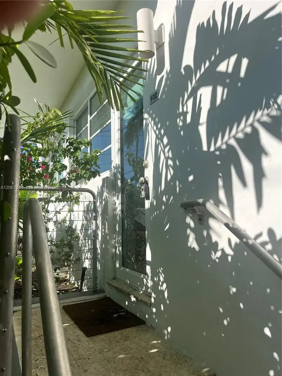 3917 N Meridian Ave # 102, Miami Beach FL 33140 photo 4