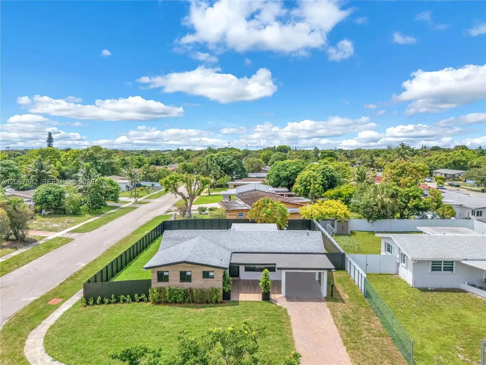 2840 SW 5th St, Fort Lauderdale FL 33312 photo 2