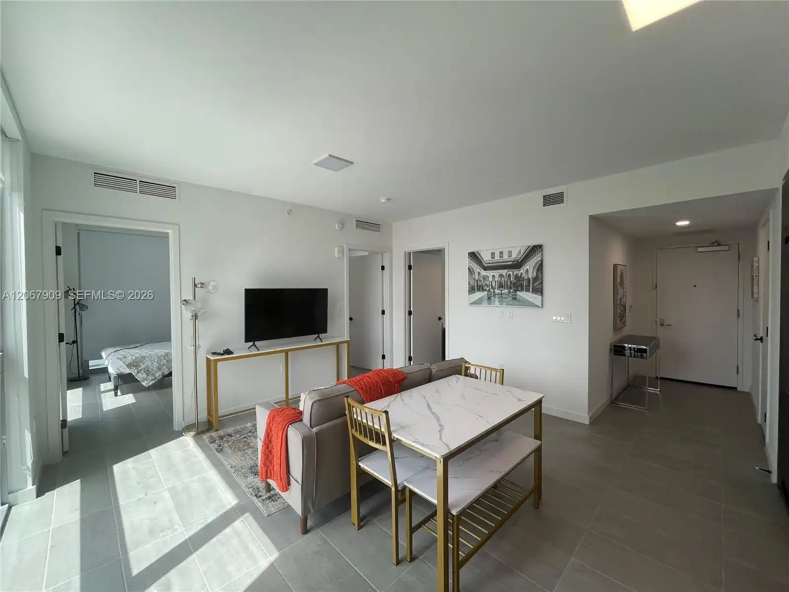 227 NE 2nd St # 1606, Miami FL 33132