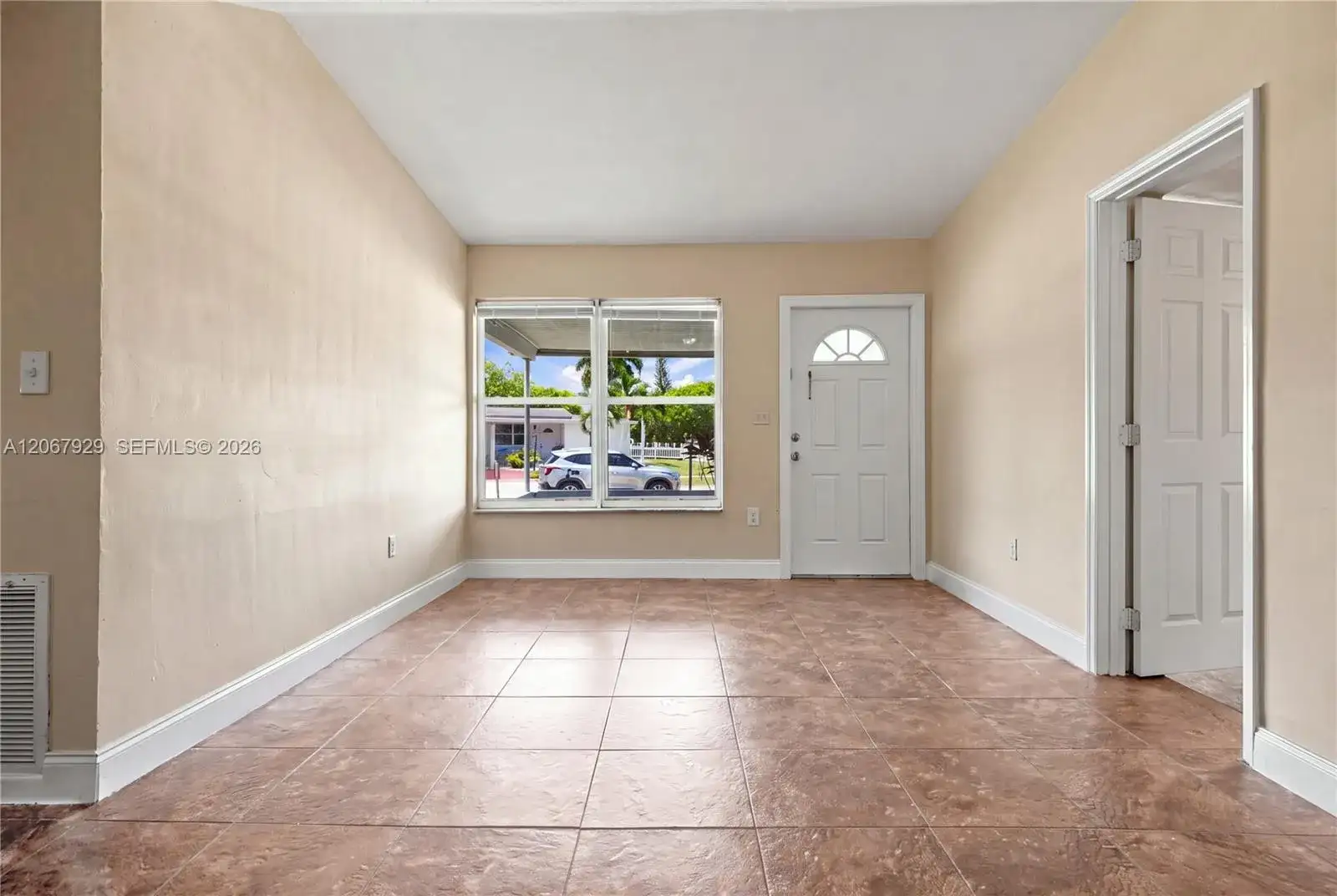 4160 SW 36th St, West Park FL 33023 photo 5