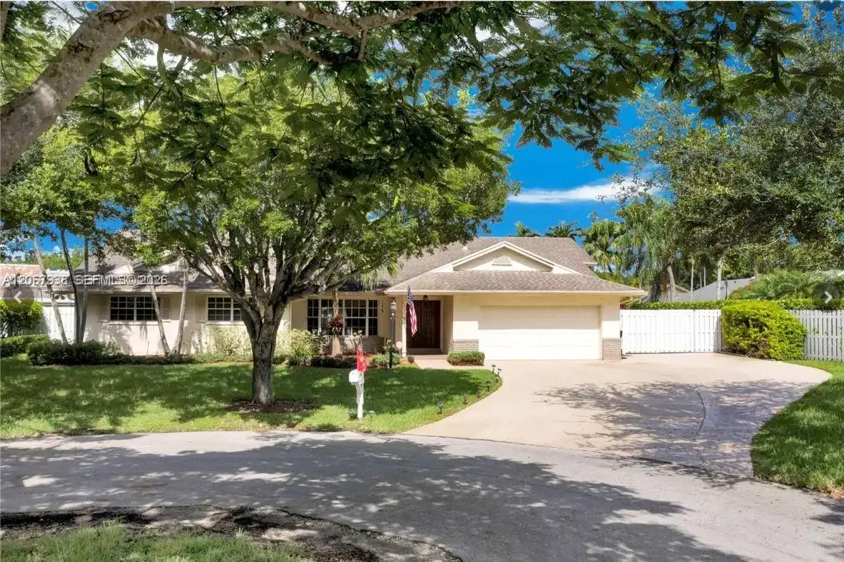 14750 SW 152nd Ct, Miami FL 33196