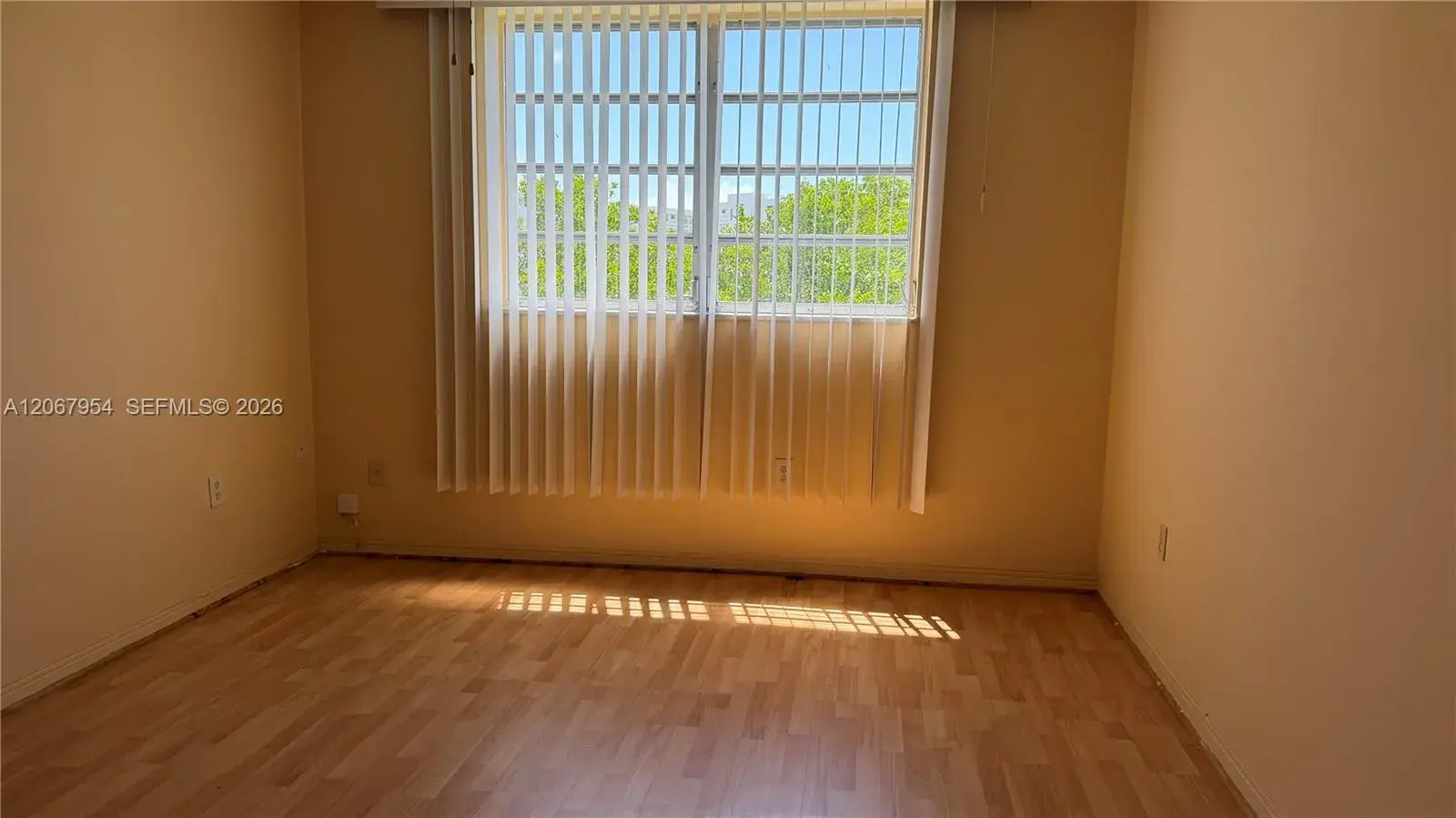 2930 Point East Dr # E312, Aventura FL 33160