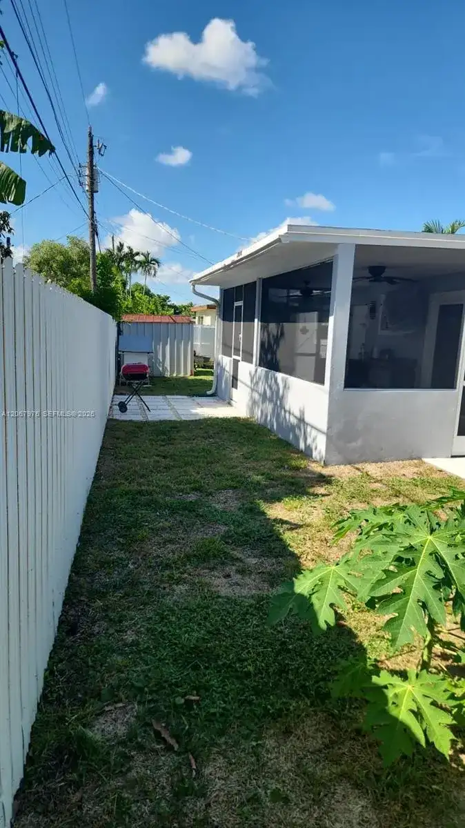 620 N 65th Ave, Hollywood FL 33024 photo 3