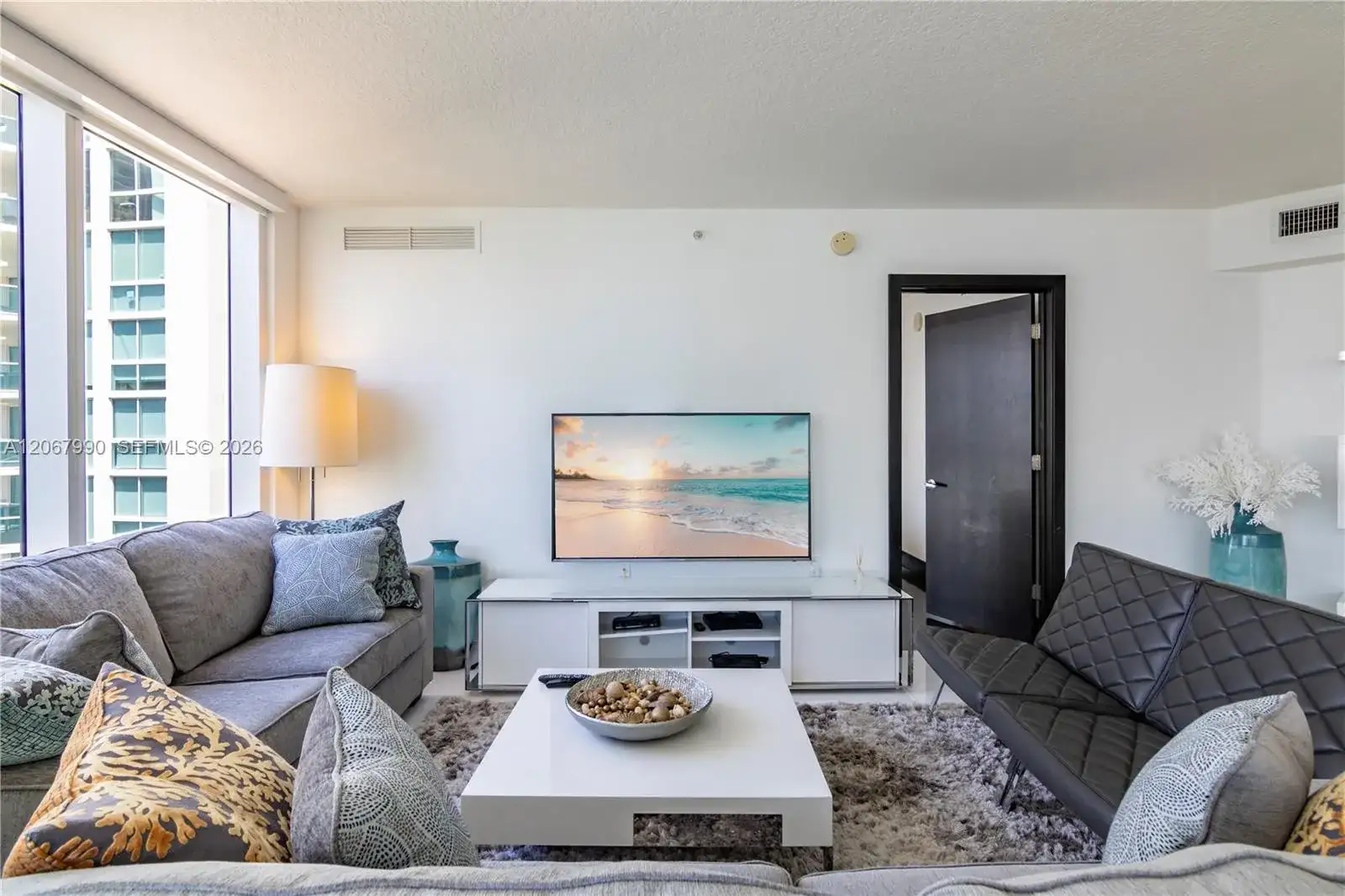 150 Sunny Isles Blvd # 1604, Sunny Isles Beach FL 33160 photo 2