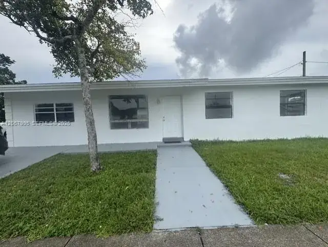 5191 SW 22nd St, West Park FL 33023