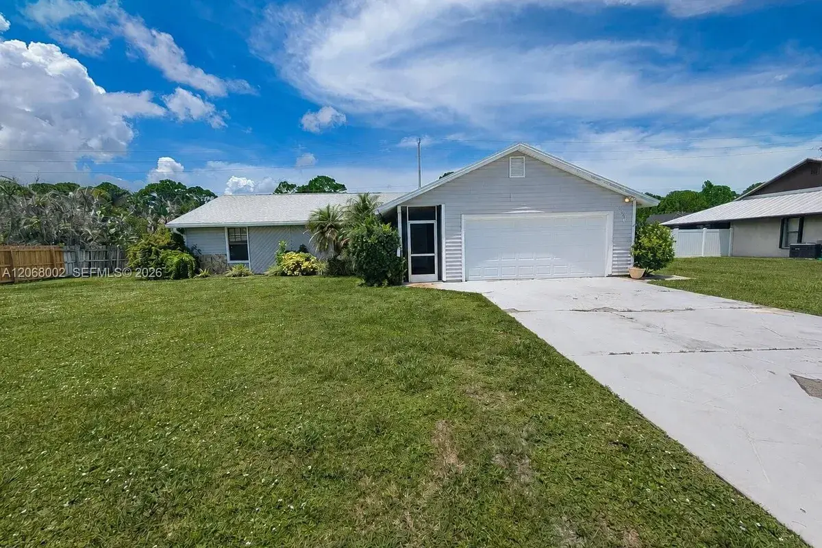 5601 Paleo Pines Cir, Fort Pierce FL 34951
