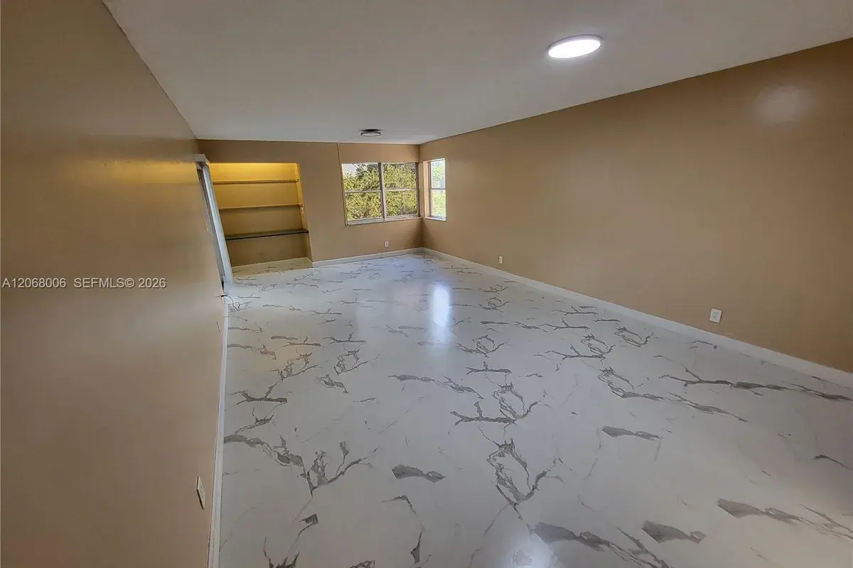 3301 Spanish Moss Ter # 404, Lauderhill FL 33319