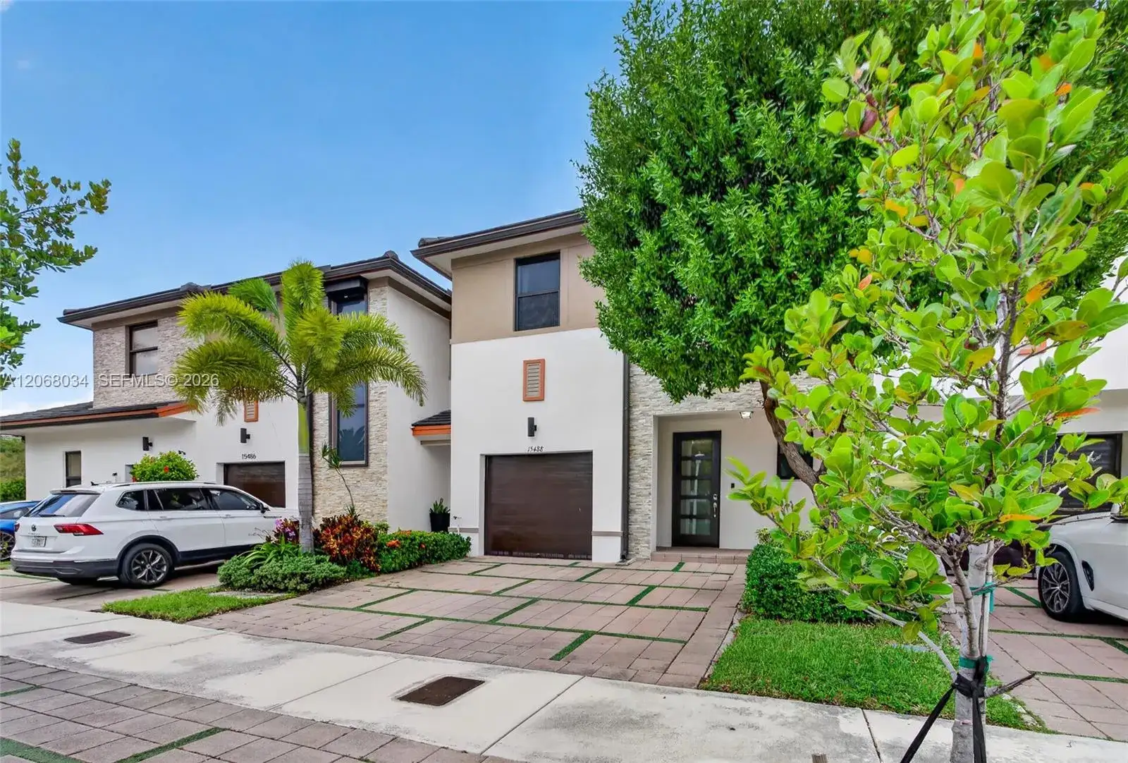 15488 NW 91st Ct, Miami Lakes FL 33018 photo 3