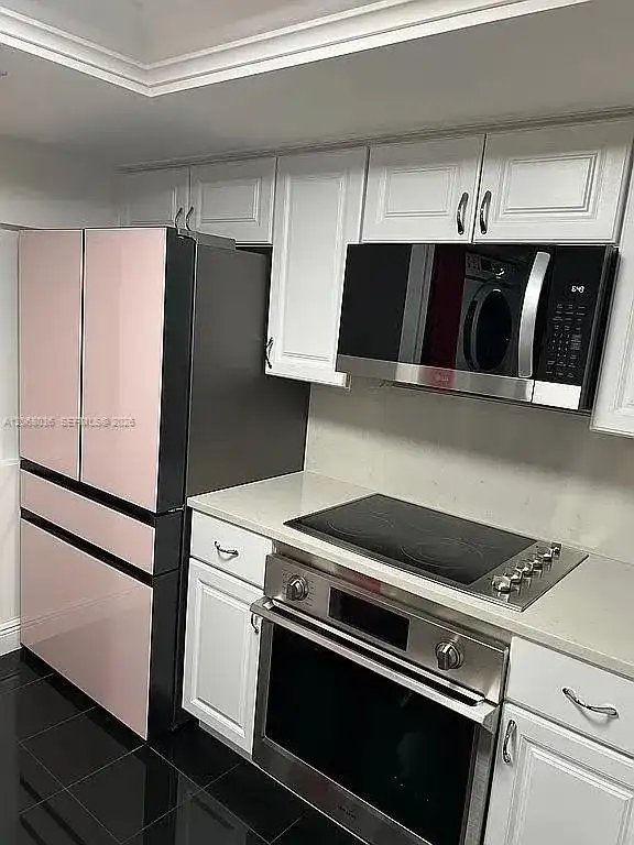 11183 NW 7th St # 20, Miami FL 33172