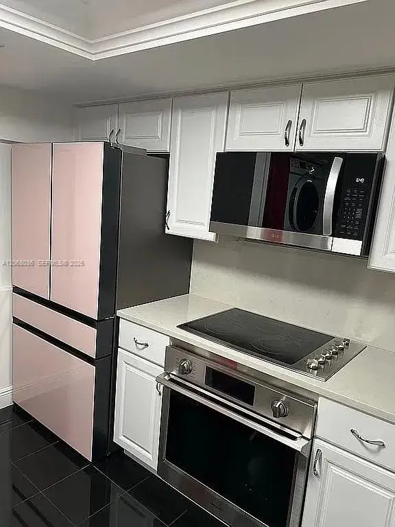 11183 NW 7th St # 20, Miami FL 33172