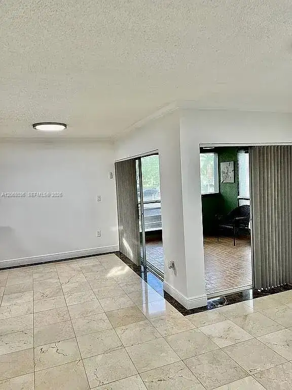 11183 NW 7th St # 20, Miami FL 33172 photo 3