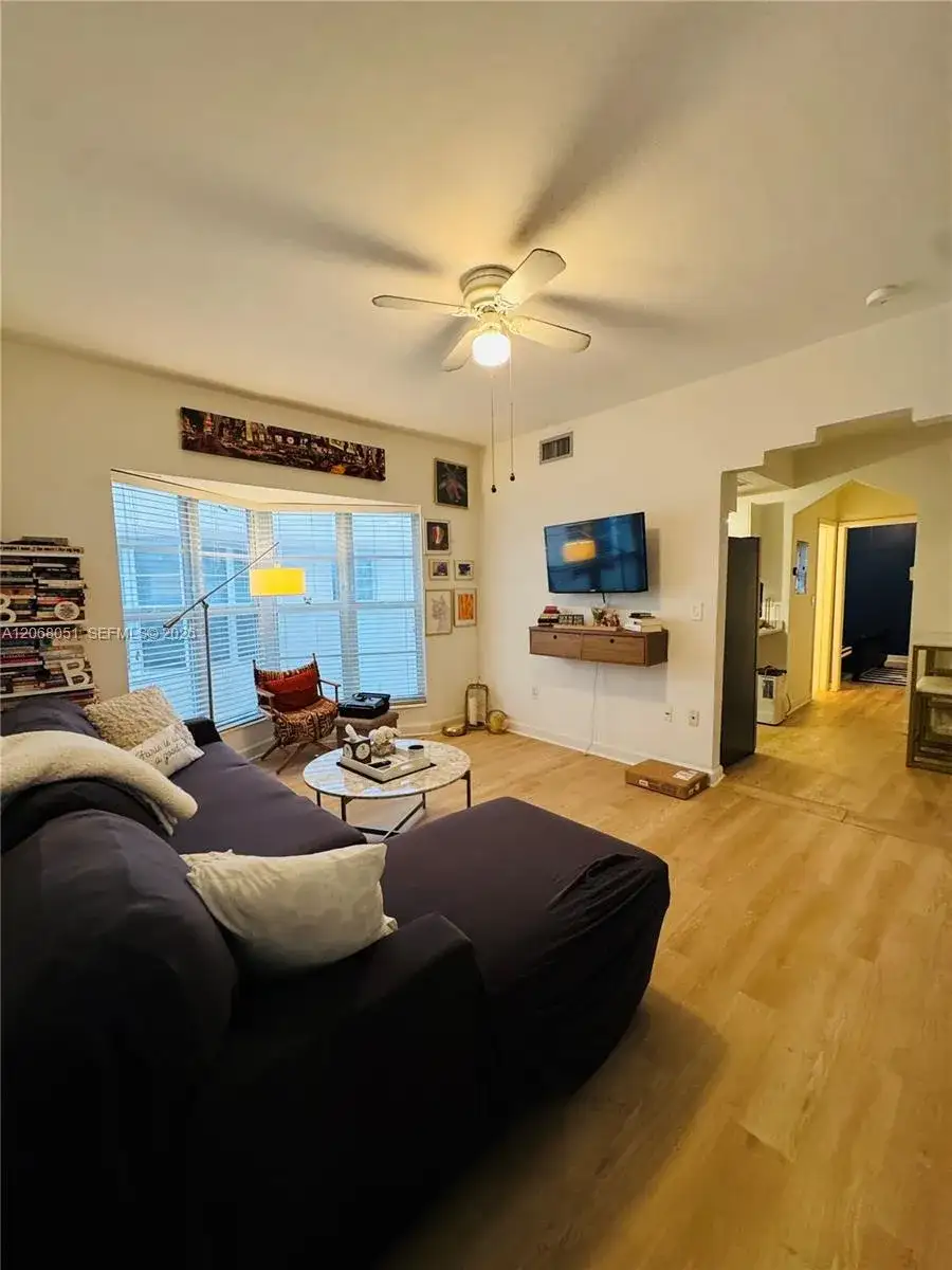 550 15t Street # 203, Miami Beach FL 33139 photo 2