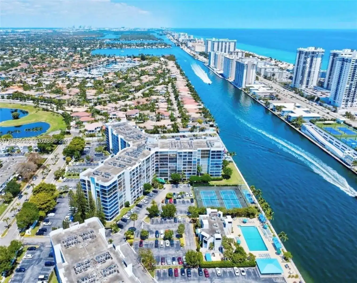 1000 Parkview Dr # 825, Hallandale Beach FL 33009 photo 3