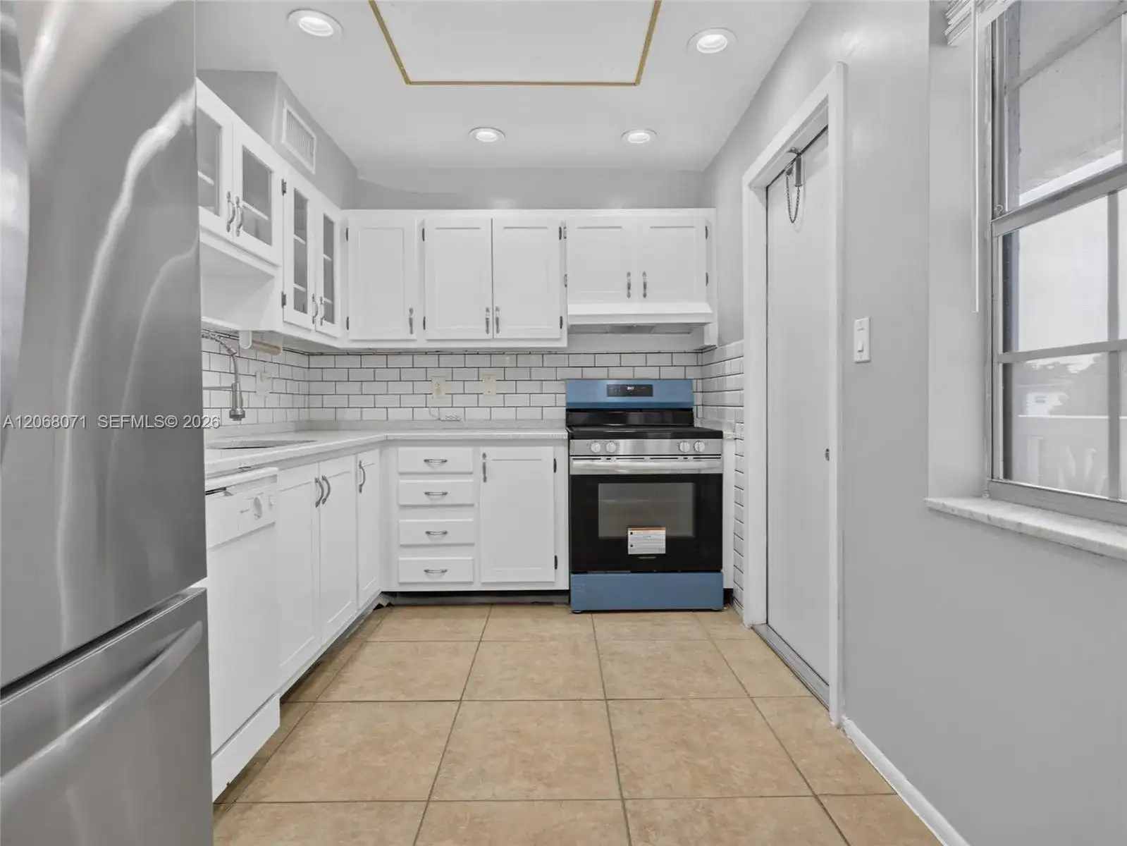 4140 NW 44th Ave # 408, Lauderdale Lakes FL 33319 photo 4