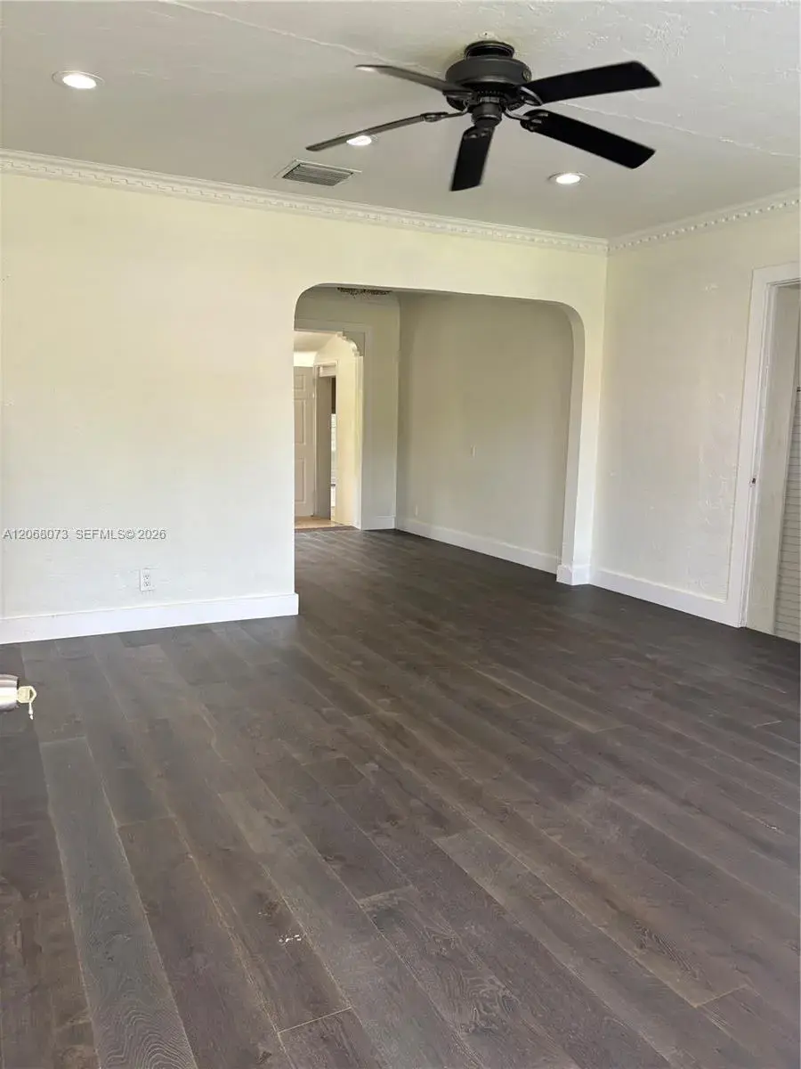 1422 Wiley St, Hollywood FL 33020