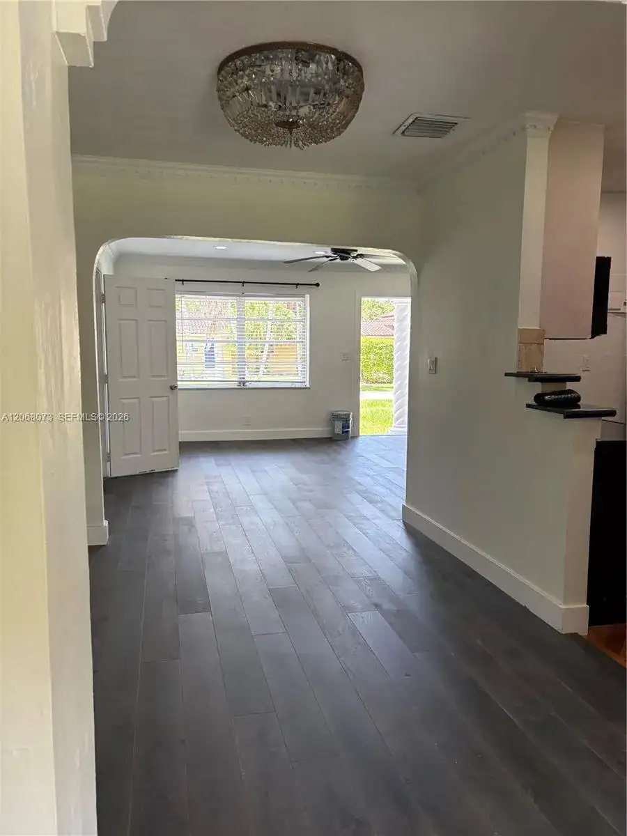 1422 Wiley St, Hollywood FL 33020 photo 3