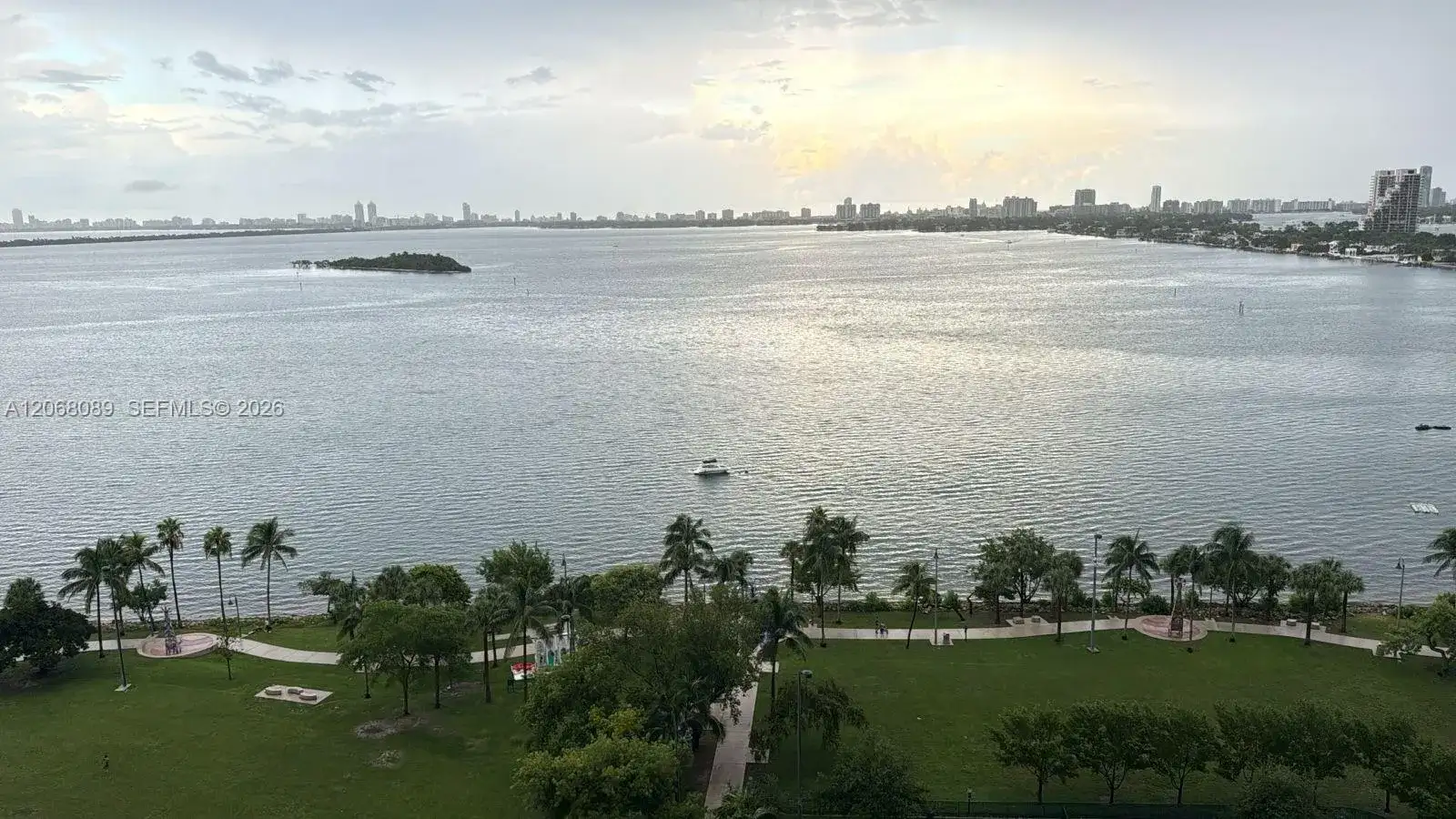 1800 N Bayshore Dr # 1609, Miami FL 33132 photo 2