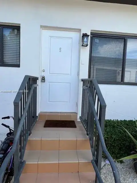 2121 SW 14th Ter # 5, Miami FL 33145 photo 4