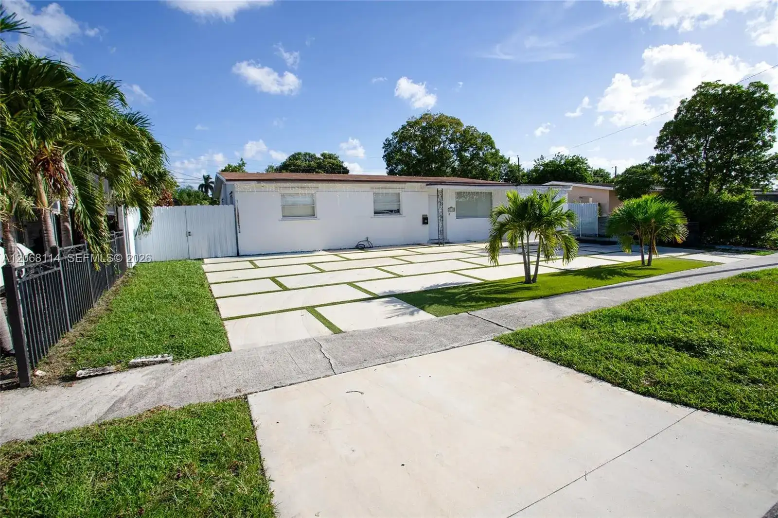 6930 Fillmore St, Hollywood FL 33024 photo 2
