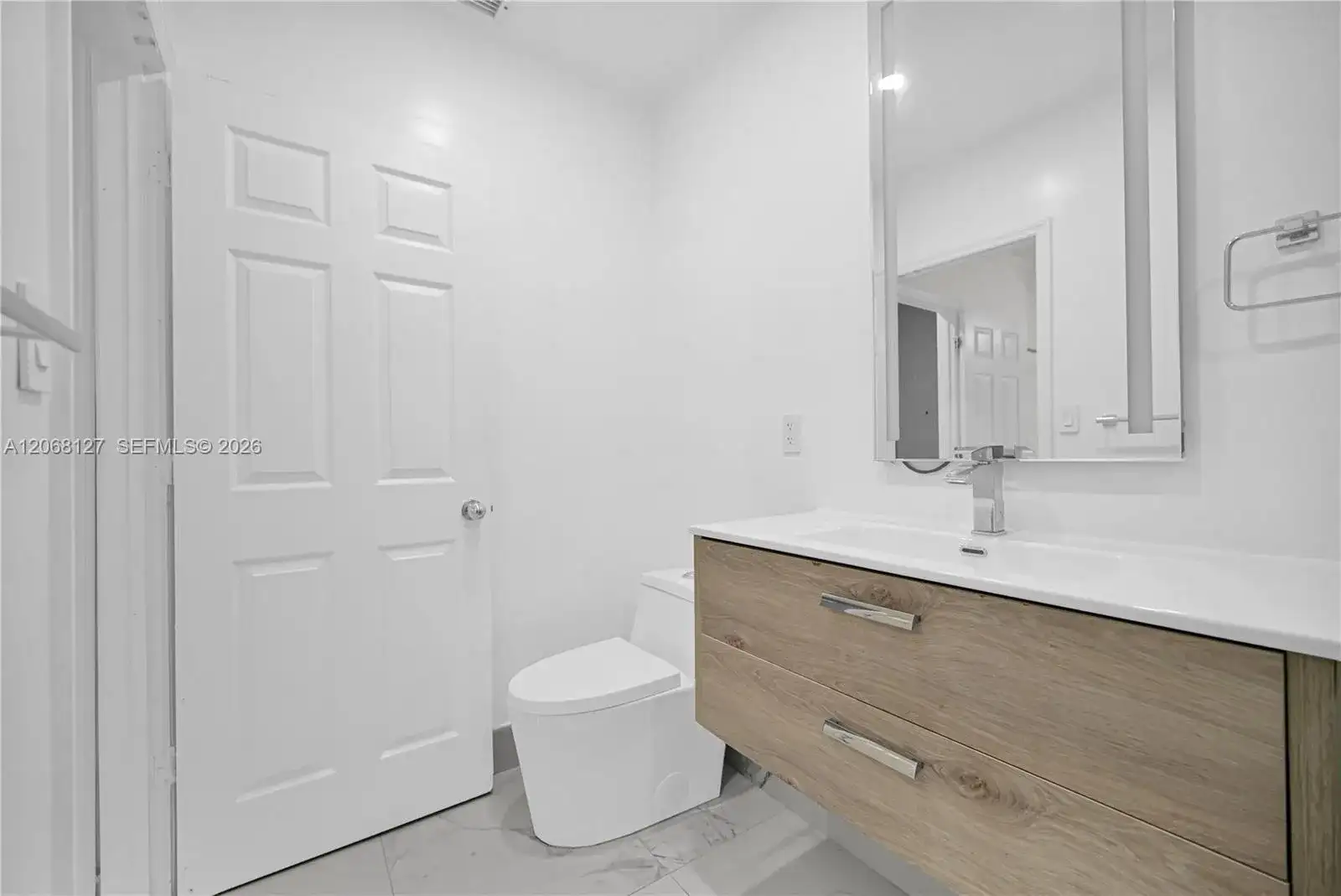 451 E 37st, Hialeah FL 33013 photo 5