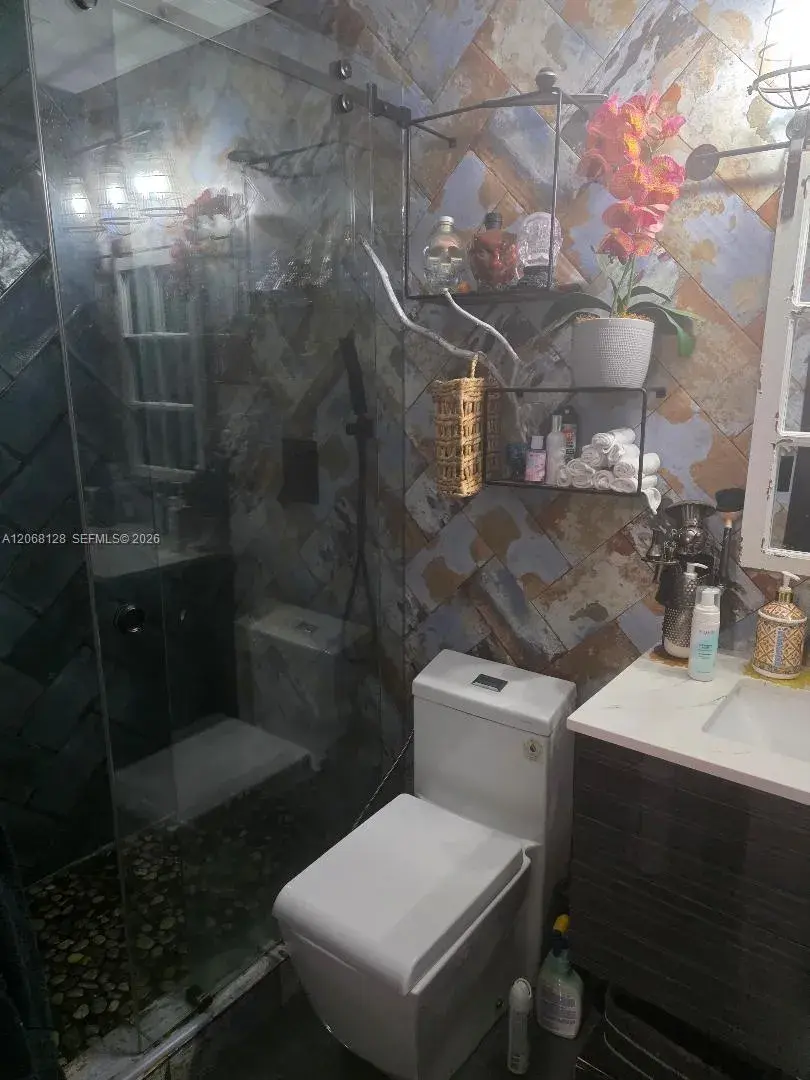 1443 Amanda St, Hollywood FL 33020