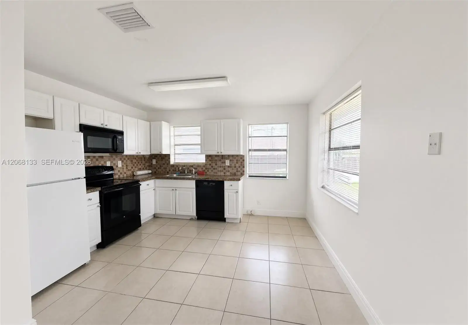 407 NW 7th Ct, Hallandale Beach FL 33009