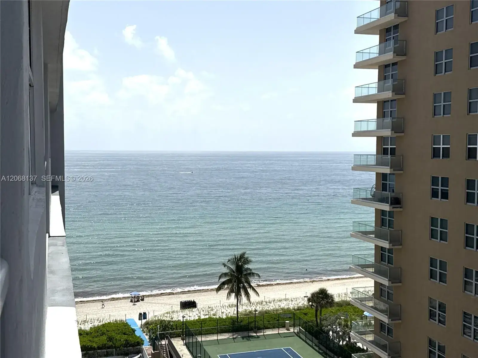 1904 S Ocean Dr # 1206, Hallandale Beach FL 33009