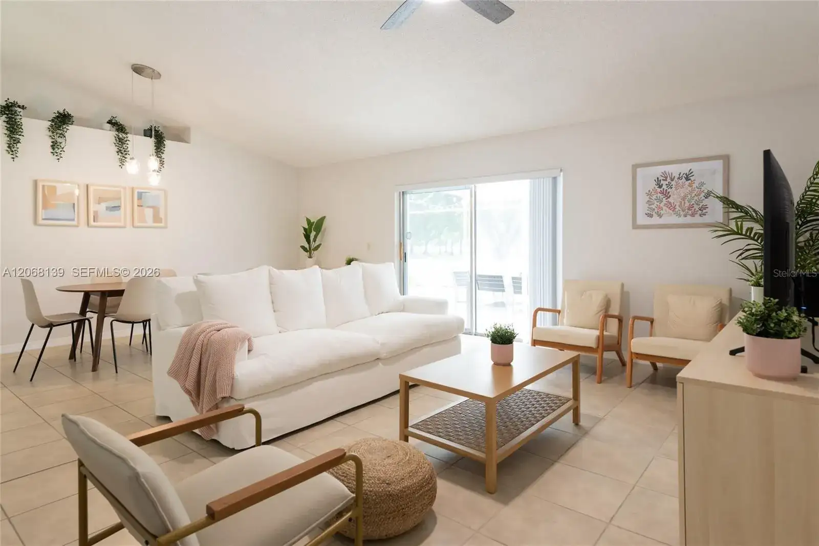 1085 INDIAN RIDGE TRL E, Kissimmee FL 34747 photo 2