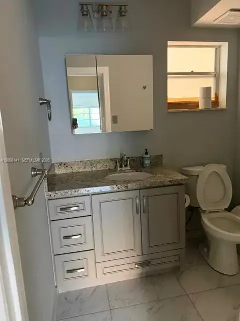 901 NE 14th Ave # 305, Hallandale Beach FL 33009 photo 4