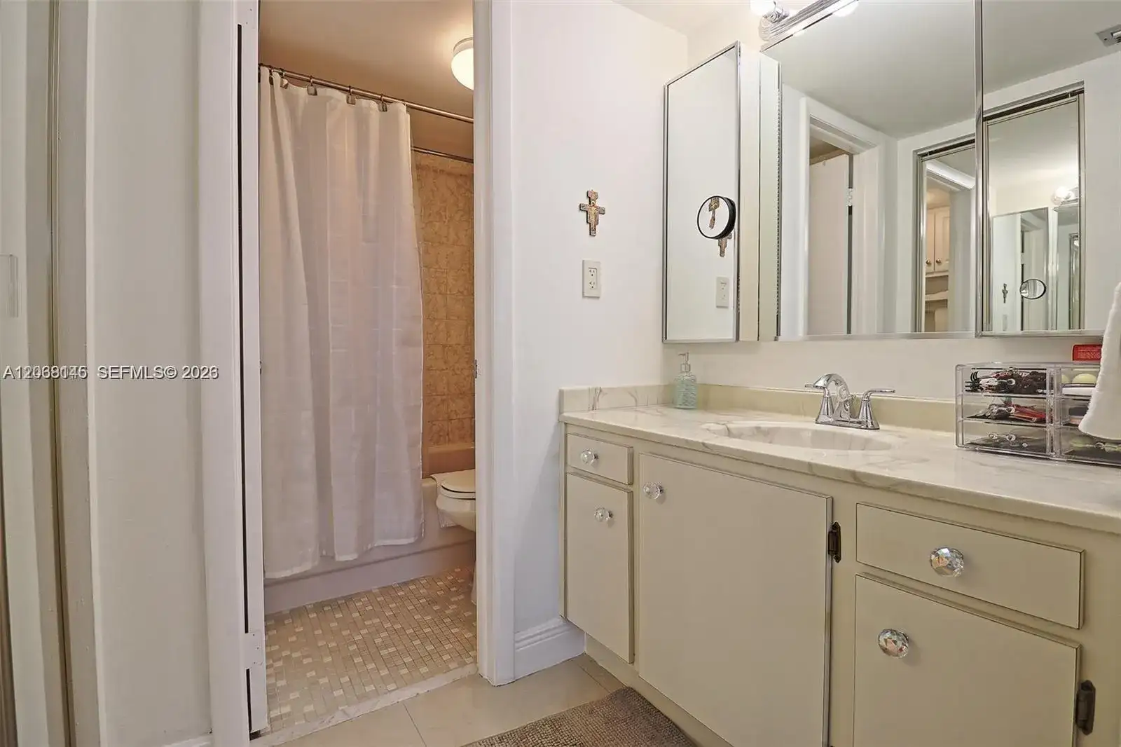 1100 Colony Point Cir # 419, Pembroke Pines FL 33026 photo 3