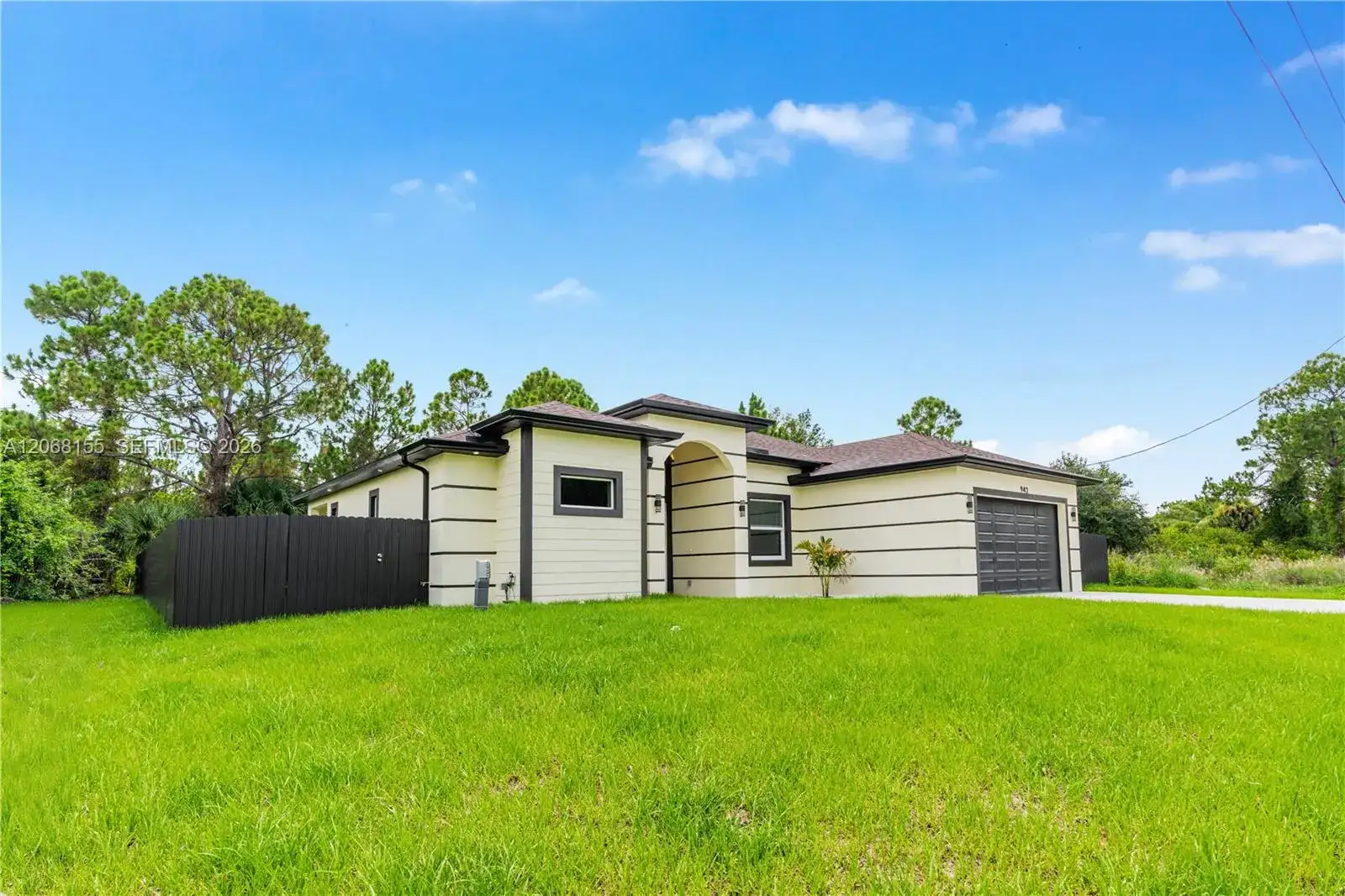 942 E KANUGA ST, Lehigh Acres FL 33974 photo 3