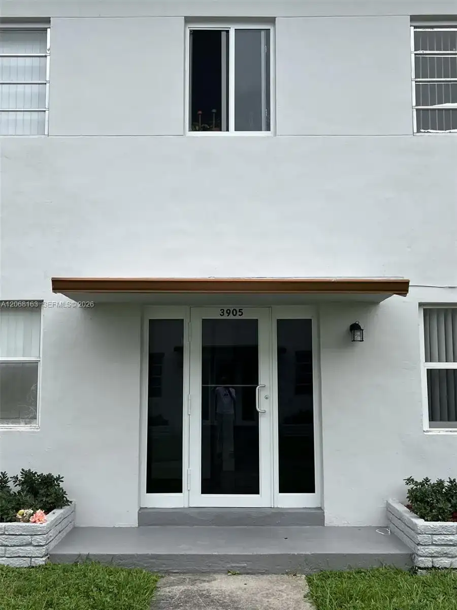 3911 W Flagler St # 2C, Miami FL 33134