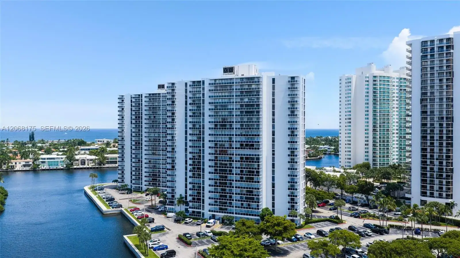 20505 E Country Club Dr # 2132, Aventura FL 33180 photo 4