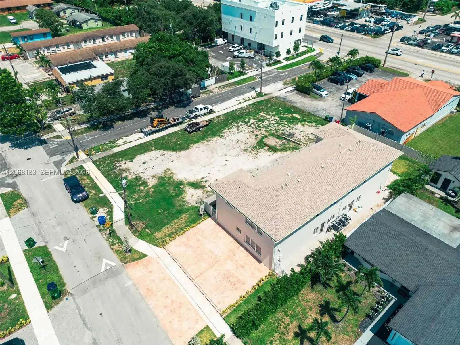 1000 NW 4 Ave, Hallandale Beach FL 33009 photo 2