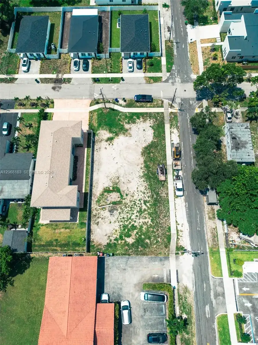 1000 NW 4 Ave, Hallandale Beach FL 33009 photo 3