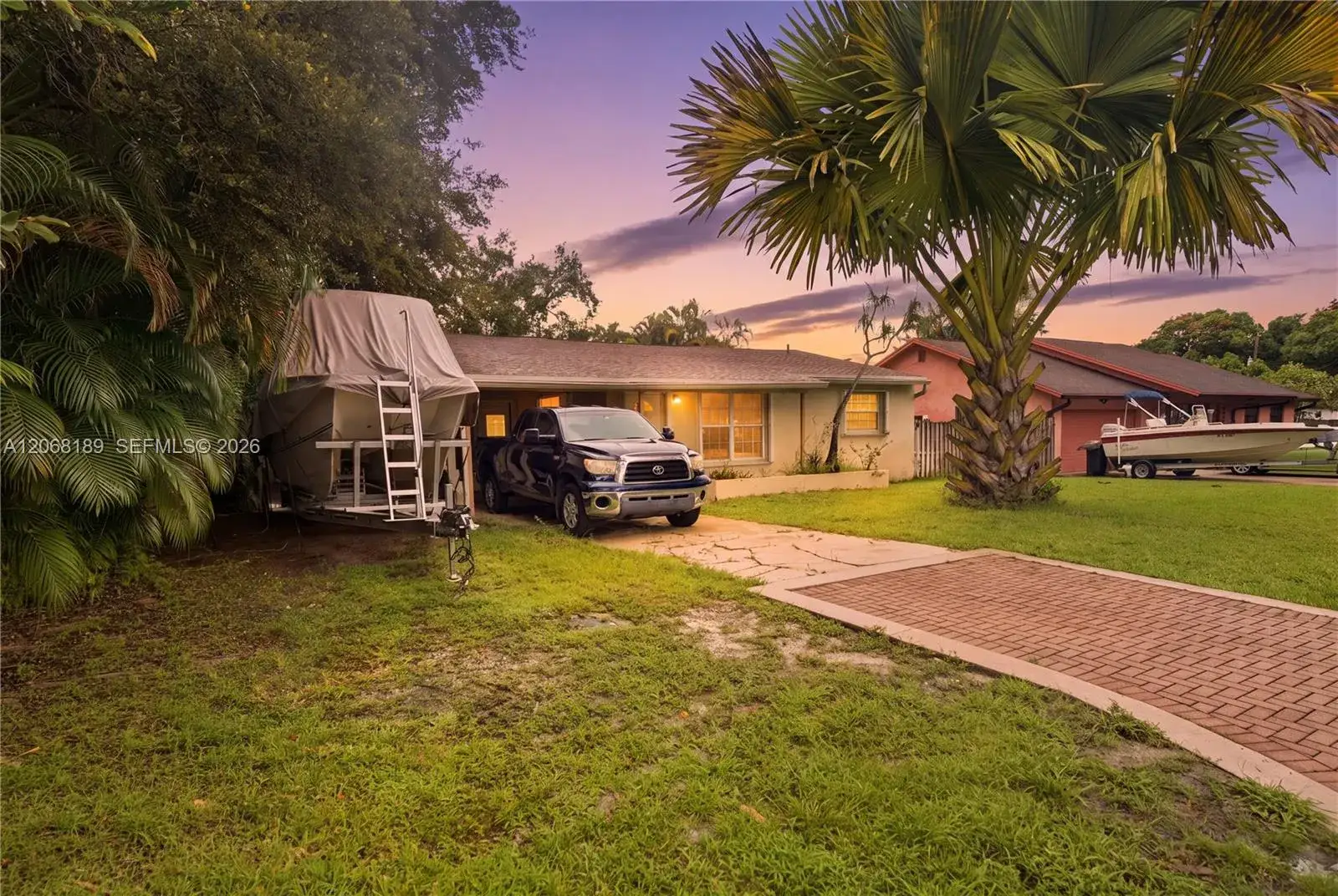 5190 SW 28th Ter, Dania Beach FL 33312