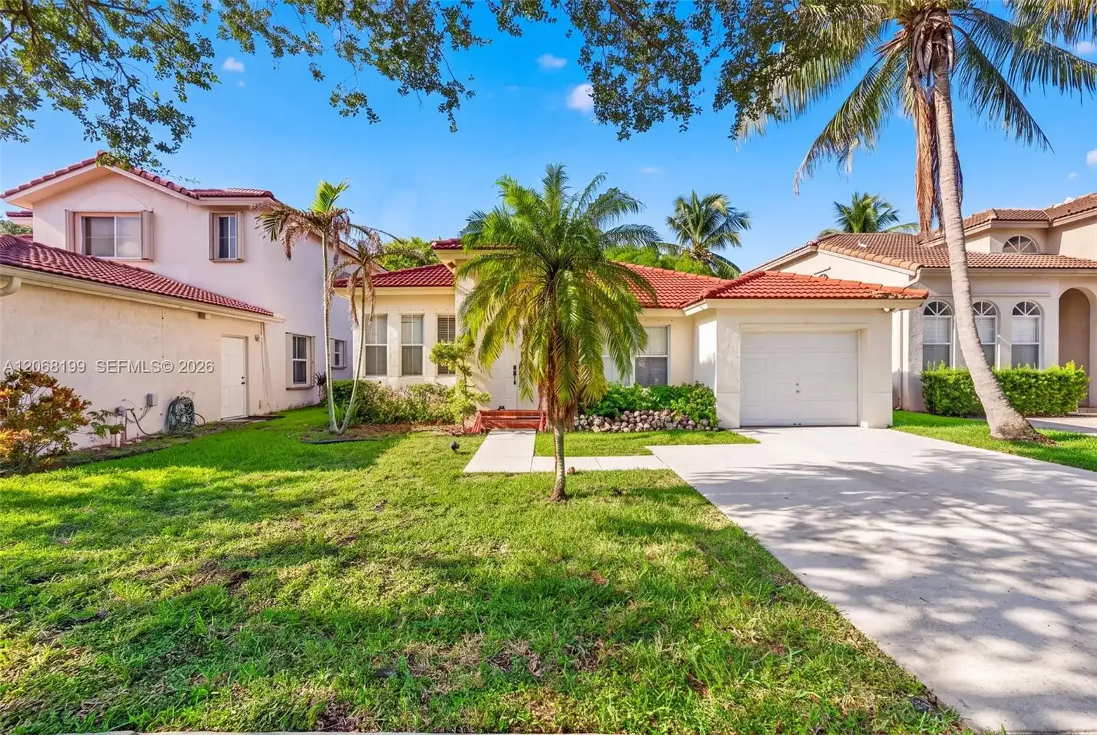 13976 S Cypress Cove Cir, Davie FL 33325 photo 4