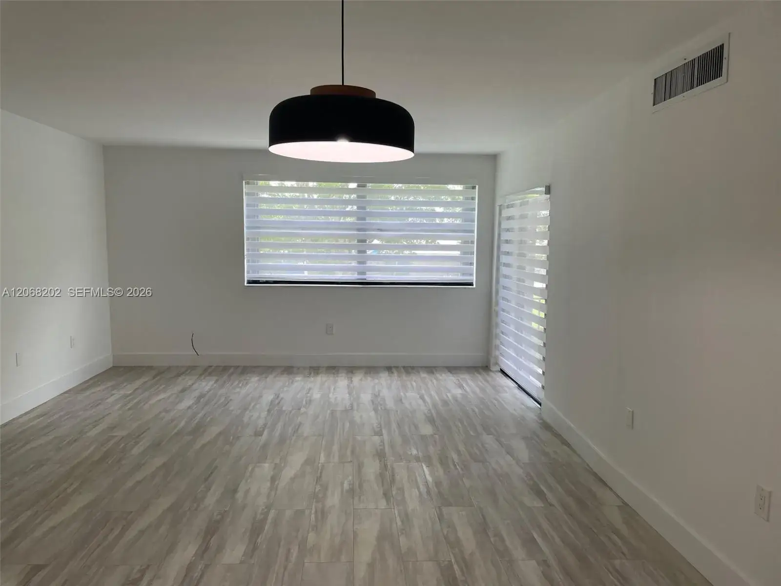460 W Park Dr # 207, Miami FL 33172