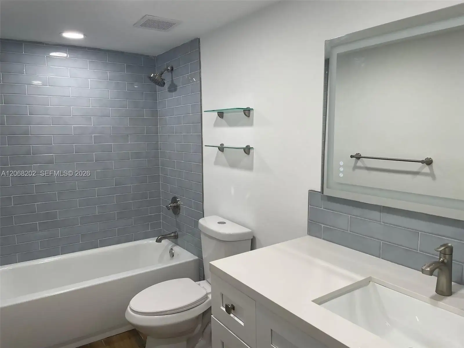 460 W Park Dr # 207, Miami FL 33172 photo 3