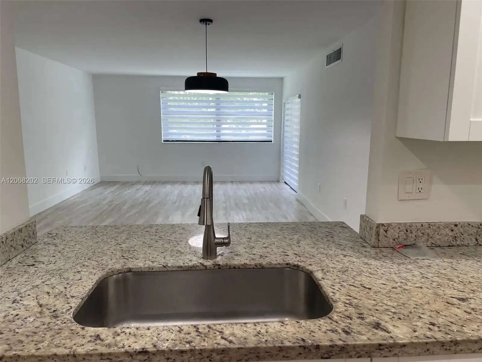 460 W Park Dr # 207, Miami FL 33172 photo 4