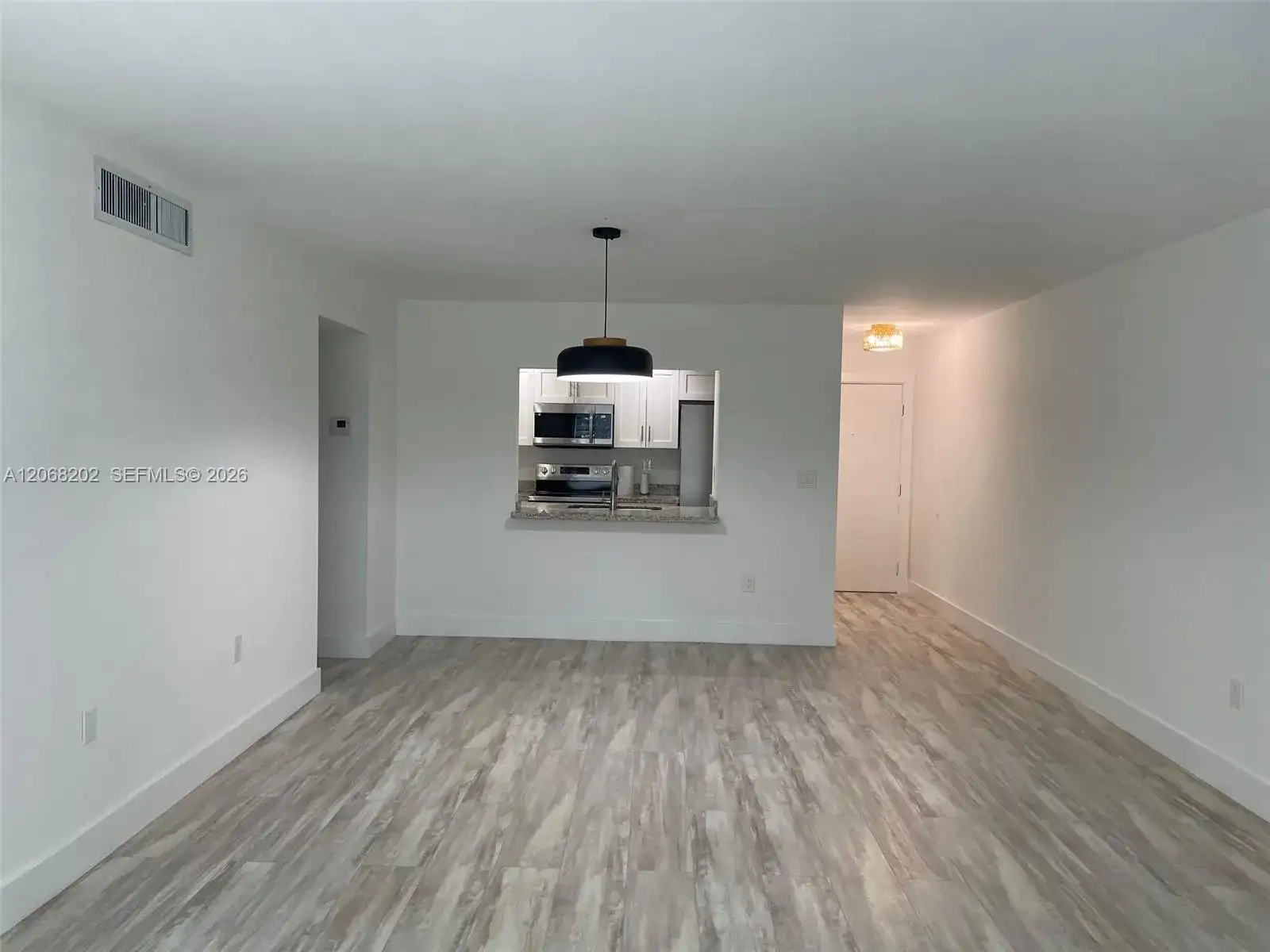 460 W Park Dr # 207, Miami FL 33172 photo 5