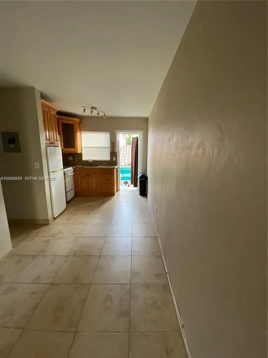 1607 Michigan Ave # 7, Miami Beach FL 33139 photo 2