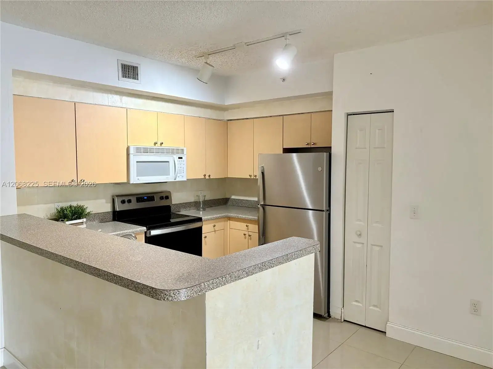 8030 N Nob Hill Rd # 105, Tamarac FL 33321 photo 2