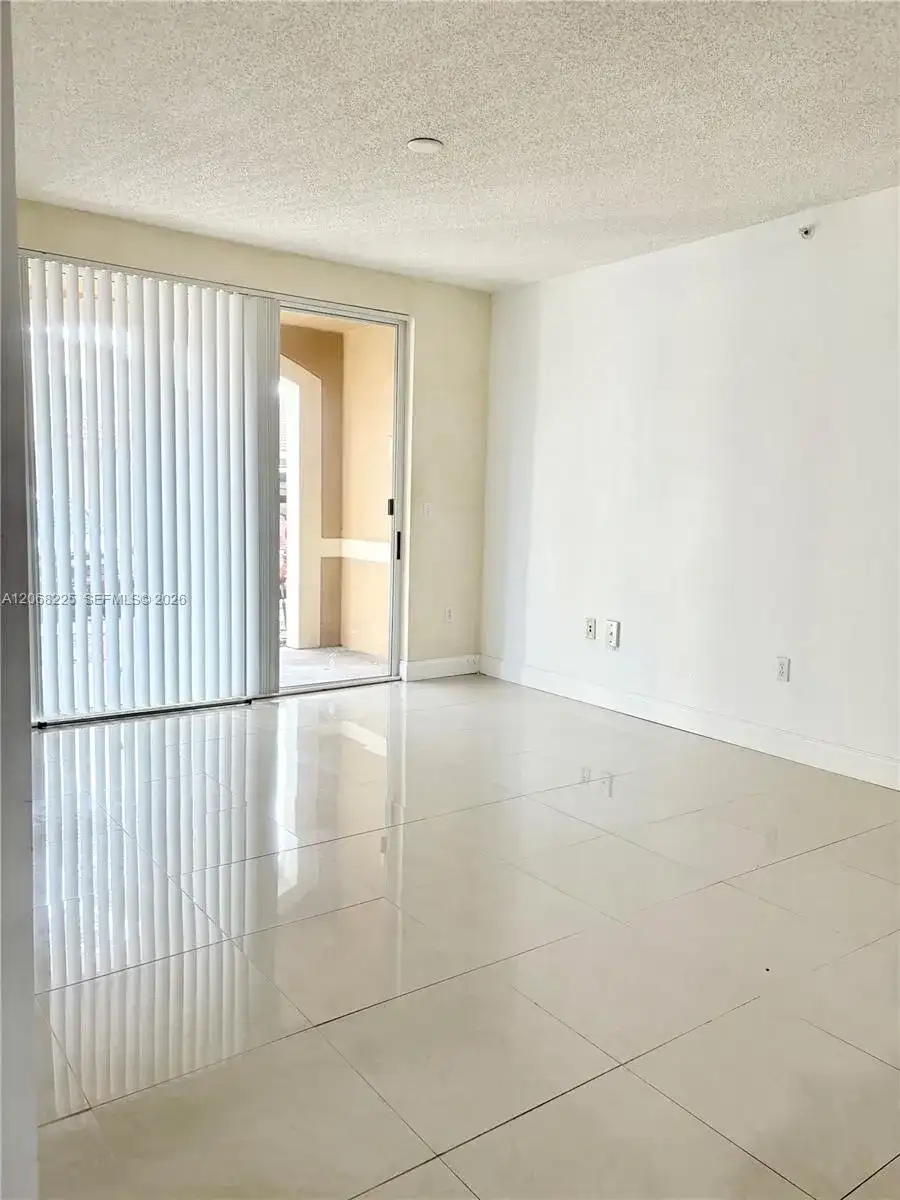 8030 N Nob Hill Rd # 105, Tamarac FL 33321 photo 5