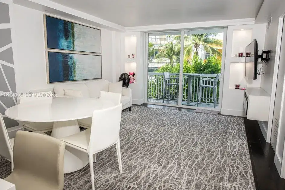 401 Ocean Dr # 303, Miami Beach FL 33139