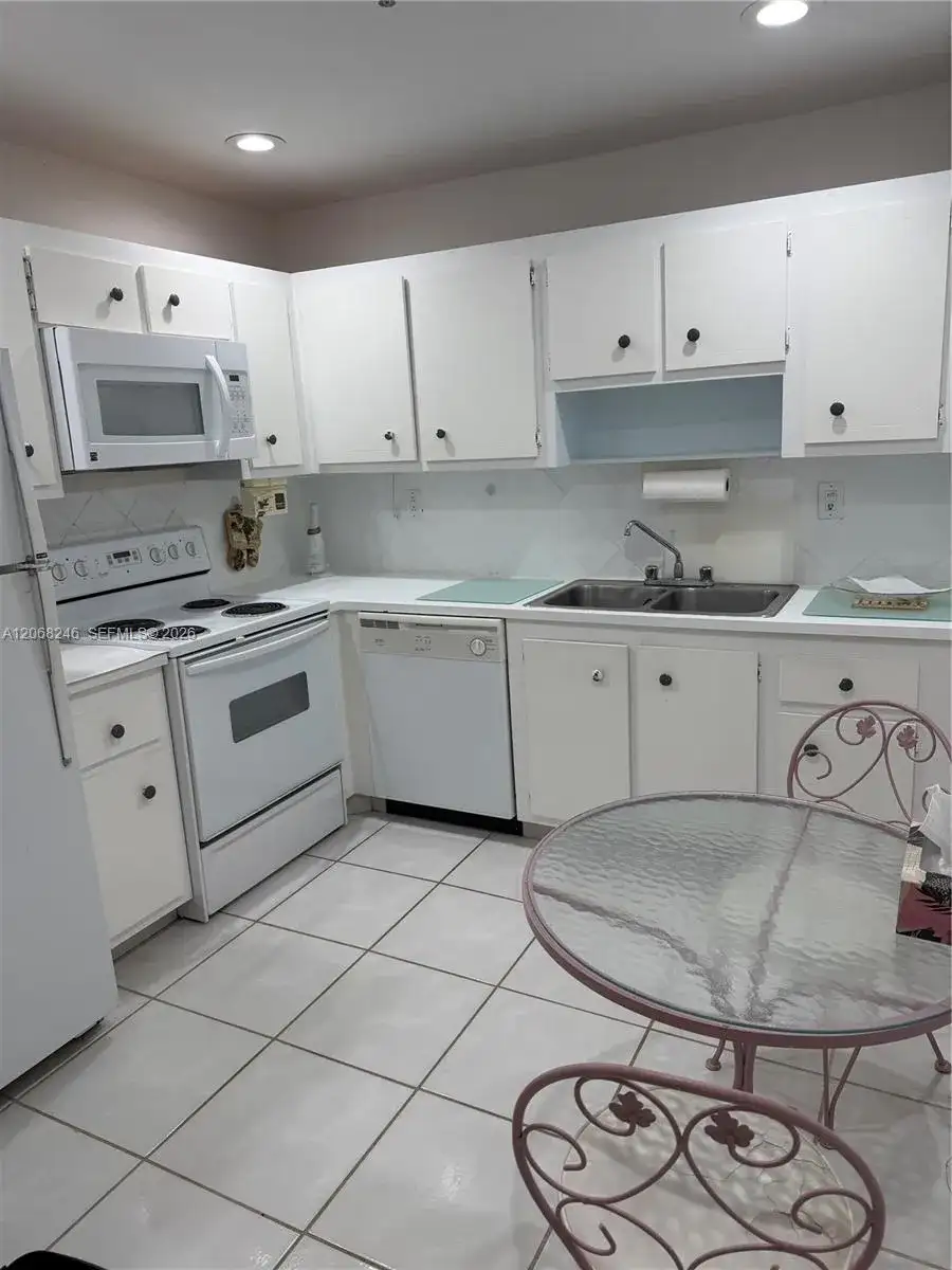 250 181st Dr # 414, Sunny Isles Beach FL 33160 photo 3