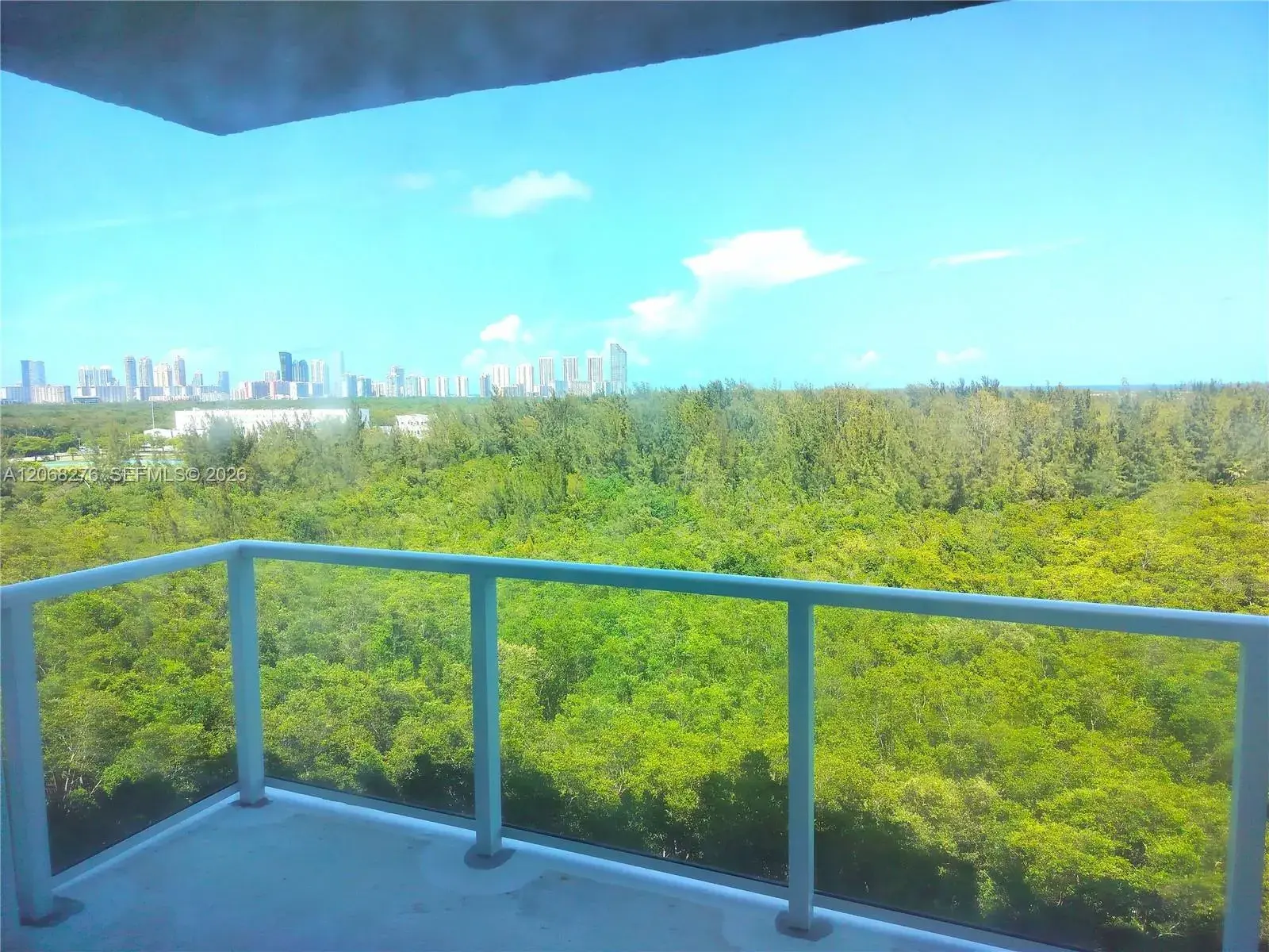 14951 Royal Oaks Ln # 1006, North Miami FL 33181